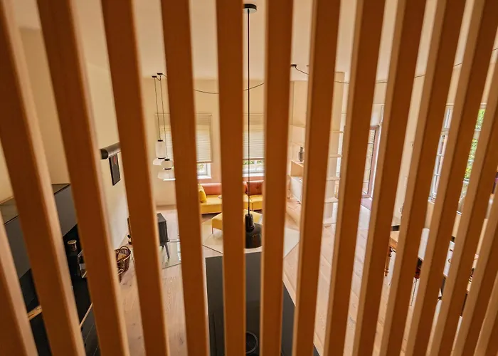 Grosse Pause Altes Schulhaus * 슈바이겐레크텐바크